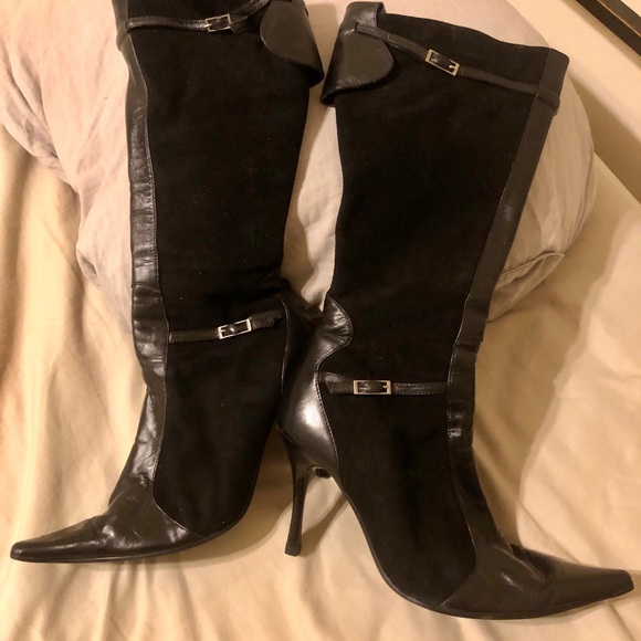 Ilasio Renzoni Women's Black Leather/Suede Point Toe Boots - Picture 6 of 8